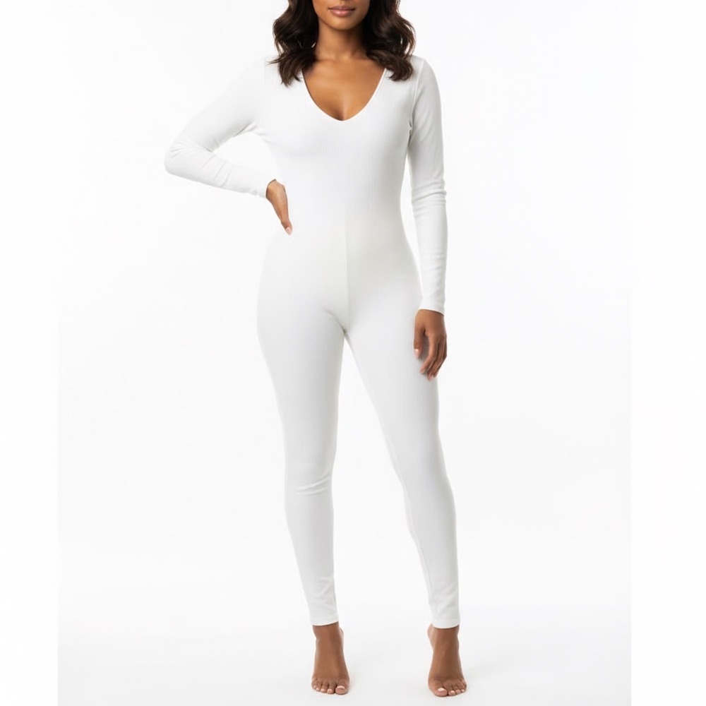 Naked Wardrobe Womens White Long Sleeve V-Neck Jumpsuit Catsuit Size M